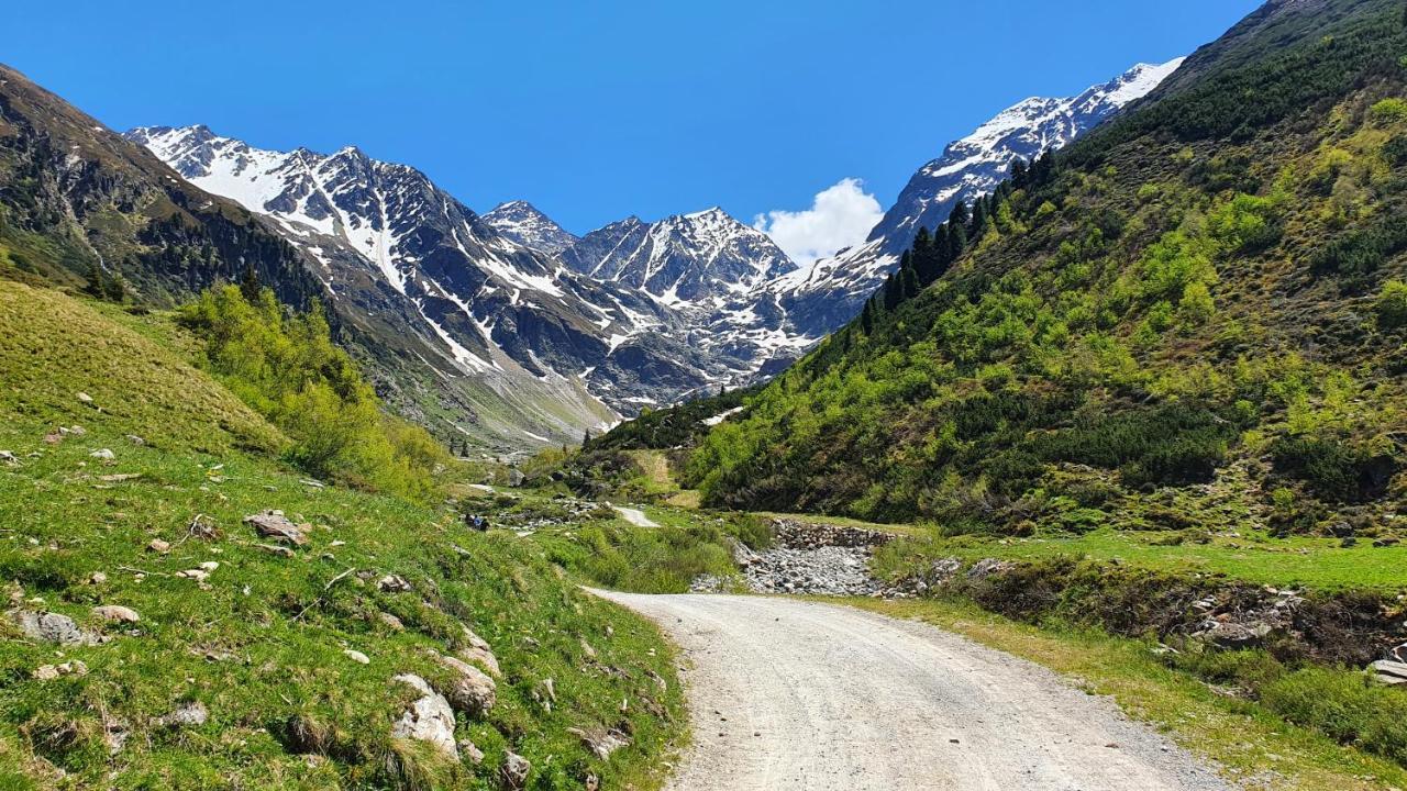 Gasthof Pension Santeler Sankt Leonhard im Pitztal Ngoại thất bức ảnh